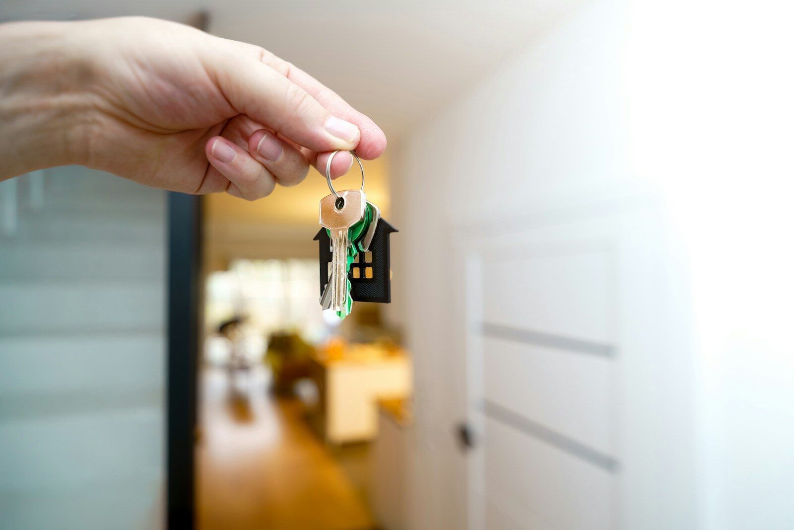 Renters Insurance vs. Landlord’s Insurance: What Does Your Coverage Really Include?